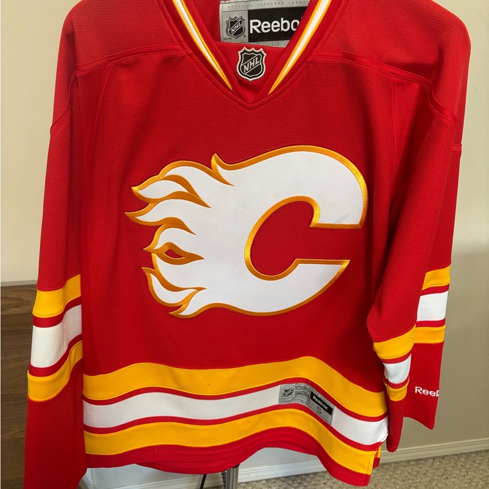 Calgary Flames 🔥 Jersey — Men’s S, Official